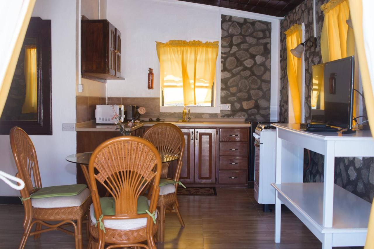 Kings Landing Hotel Clifton Екстер'єр фото