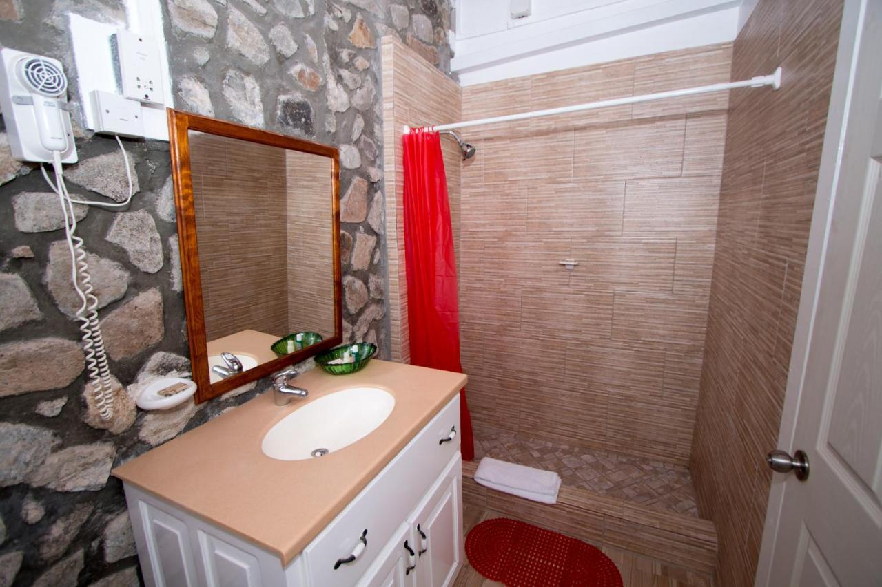 Kings Landing Hotel Clifton Екстер'єр фото
