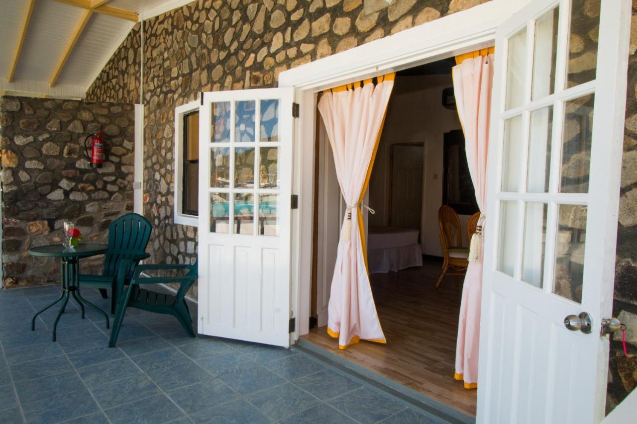 Kings Landing Hotel Clifton Екстер'єр фото